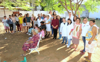 Voluntárias realizam ação de solidariedade com internas do Hospital Espírita de Marília