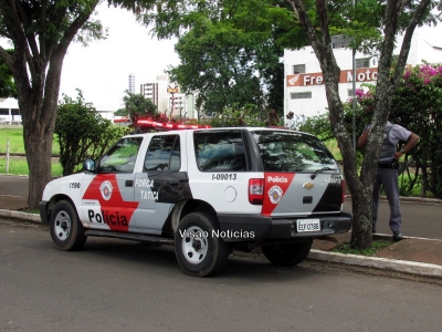 Loja é assaltada nas Esmeraldas. Bandido trancou funcionários em banheiro