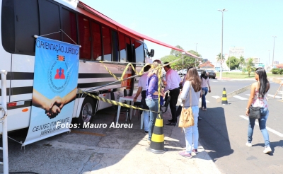 Mutirão da Prefeitura e Cejusc para negociar dívidas de contribuintes prossegue até sexta