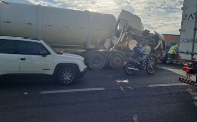 Acidente envolve cinco veículos na Marechal Rondon