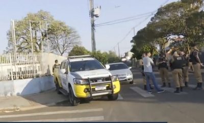 Dezenas de presos fogem da Cadeia Pública no Paraná