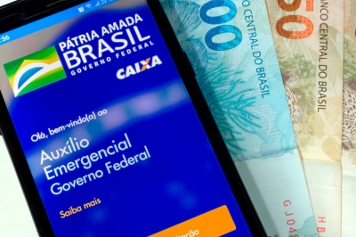 Caixa paga hoje auxílio emergencial a nascidos em abril