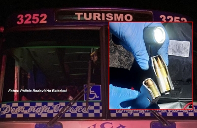 Ônibus de sacoleiros é assaltado e dois passageiros são baleados