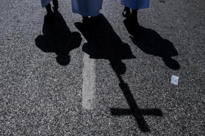 Padre e Bispado são condenados a pagar indenização de R$ 210 mil por abuso sexual 