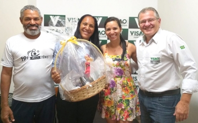 Veja quem ganhou a cesta de doces de Natal da Raro Amor e Visão Notícias