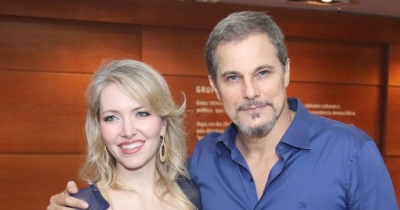 Edson Celulari faz 60 anos e ganha homenagem da esposa