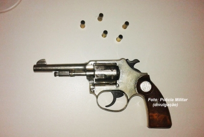 Valentão "apronta" em distrito e acaba preso pela PM