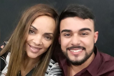 Mesmo presa, ex-deputada Flordelis fica noiva com rapaz de 25 anos