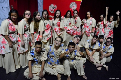 Espetáculo Romeus e Julietas do Grupo Down entre Amigos fará apresentação em Marília