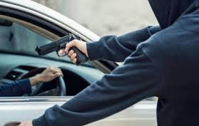 Assaltante arma emboscada e faz vítima em Marília