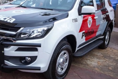 Criminosos usam uma cruz para arrombar igreja 