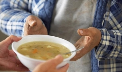 Voluntários se mobilizam para entregar sopa a moradores de rua e famílias carentes em Marília