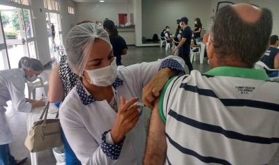 Saúde define programação de vacinação da 2ª dose para idosos com 70 anos em Marília
