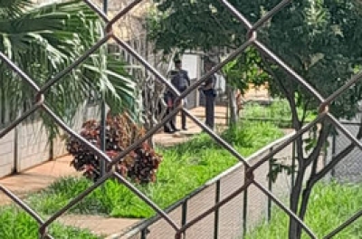 Homem é preso com faca dentro de escola em Jaú