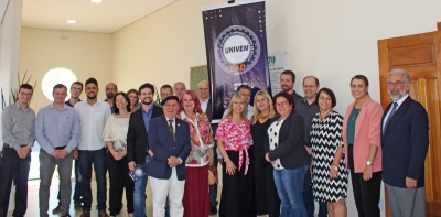 UNIVEM inaugura polo EaD em Botucatu