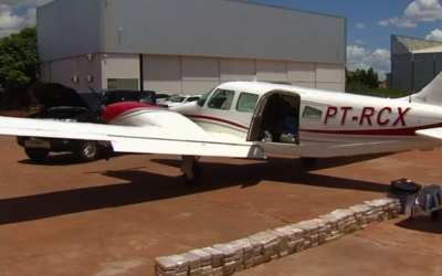 Piloto é preso suspeito de levar droga em avião 