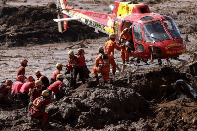Com tempo firme, buscas por vítimas em Brumadinho são retomadas