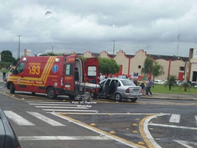 Criança e idosa ficam feridas em acidente no centro