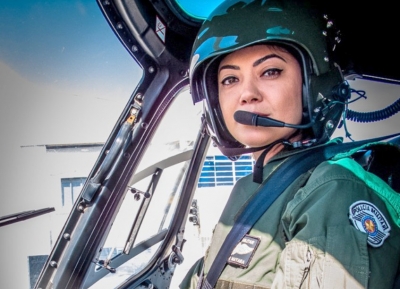 PM de SP tem primeira mulher no comando do helicóptero Águia