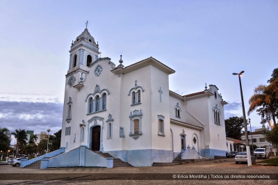Governo define lotéricas e igrejas como atividades essenciais