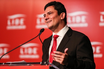 Moro é homenageado em Mônaco e fica no camarote da realeza