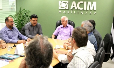 Novo secretário de Desenvolvimento Econômico se reúne com lideranças na ACIM
