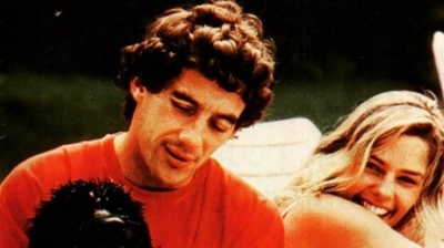 Adriane Galisteu posta foto para lembrar aniversário de Senna