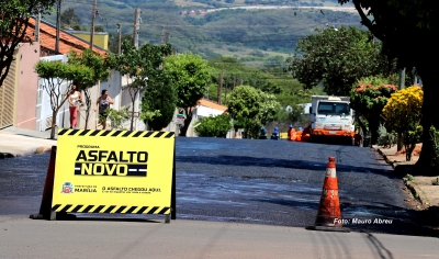 Prefeitura inicia recape da rua Maestro Floriano de Souza, no Califórnia