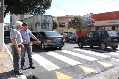 Prefeitura remodela lombofaixas