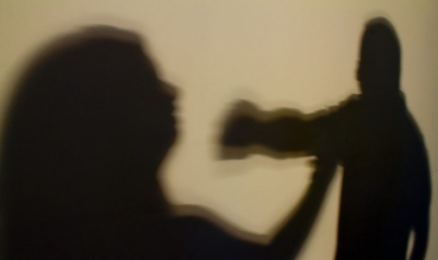 Ladrão agride mulher e assalta residência da zona norte