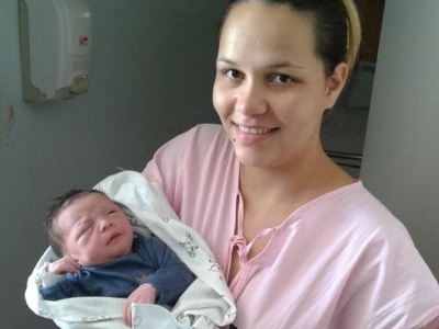 Jovem dá à luz em casa com ajuda de bombeiros