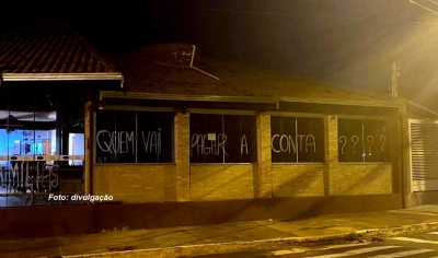 Quem vai pagar a conta? Comerciantes de Marília protestam contra fase vermelha