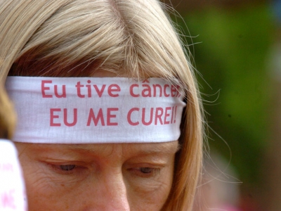 A chegada de remédios modernos contra o câncer a um custo menor deixará mais gente livre da doença