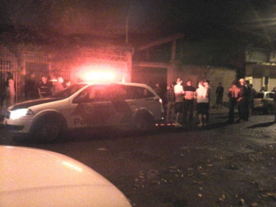 Assaltante morre após trocar tiros com PM em tentativa de assalto