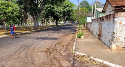 Pavimentação chega à Rua Sérgio José Bombini, após tabu de mais de 30 anos