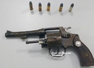 Homem com extensa ficha criminal é preso pela PM antes de praticar novo assalto