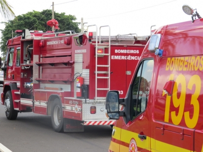 Bojitão de gás em chamas movimenta Bombeiros