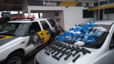 Polícia apreende pistolas e munição de fuzil em rodovia na região