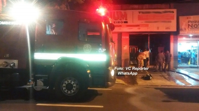 Princípio de incêndio em loja mobiliza Corpo de Bombeiros em Marília