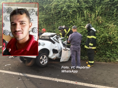 Utilitário de Marília bate em carreta: um morto