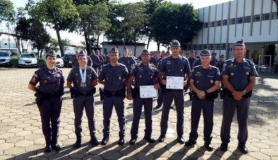 Policiais militares de Marília recebem homenagens