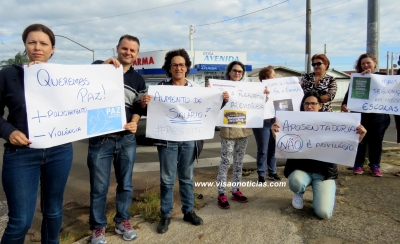 Professores de Marília fazem protesto por mais segurança nas escolas