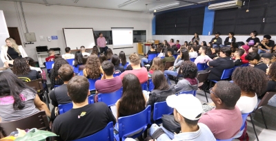 Unimar: curso de Publicidade e Propaganda debate sobre fake news e regulamentação das redes sociais