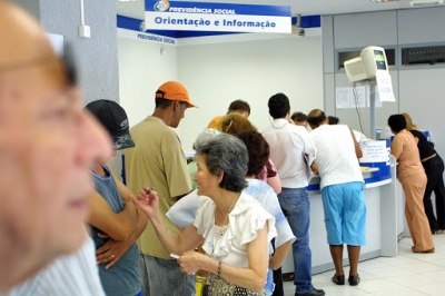 Prova de vida de servidores aposentados é suspensa até 31 de outubro