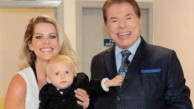 Karina Bacchi leva Enrico para conhecer Silvio Santos