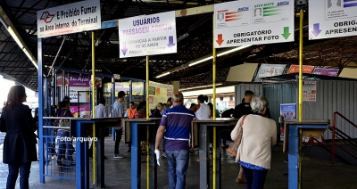 Polêmica: uso de máscaras é obrigatório no terminal urbano de Marília
