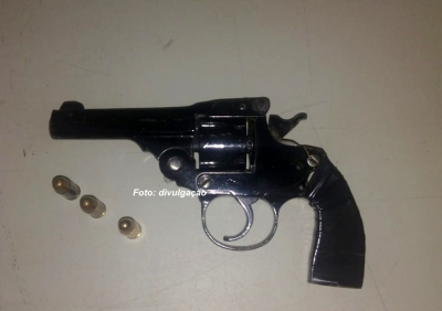 Força Tática evita novo assalto a condomínio de luxo e prende criminoso