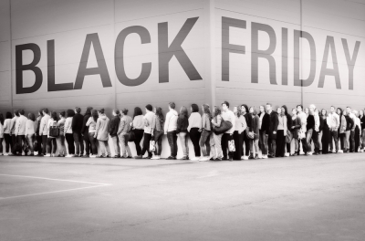 Chegada da Black Friday anima consumidor que economizou durante o ano