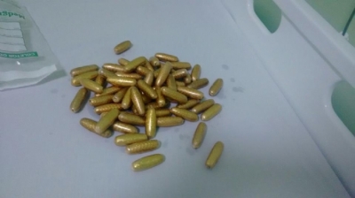 Boliviano é preso transportando drogas no estômago