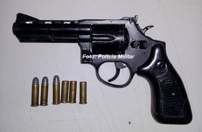 Homem bem armado e "louco" é preso pela PM antes de praticar assalto